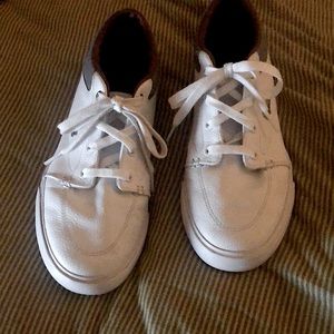 Men’s size 7 white Lacoste shoes